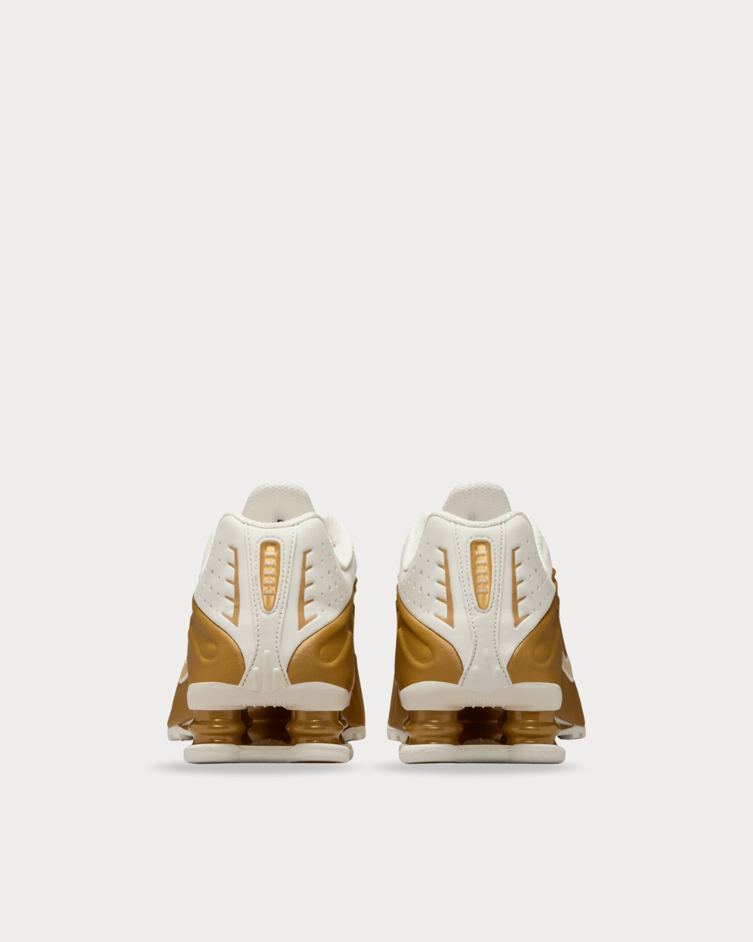 WMNS Nike Shox R4 - Soft Pearl/Metallic Gold