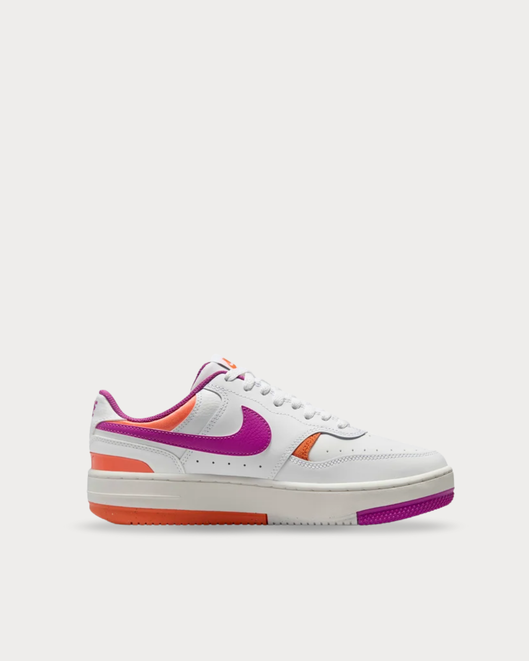 WMNS Nike Gamma Force - White/Wild Mango/Sail/Hot Fuchsia