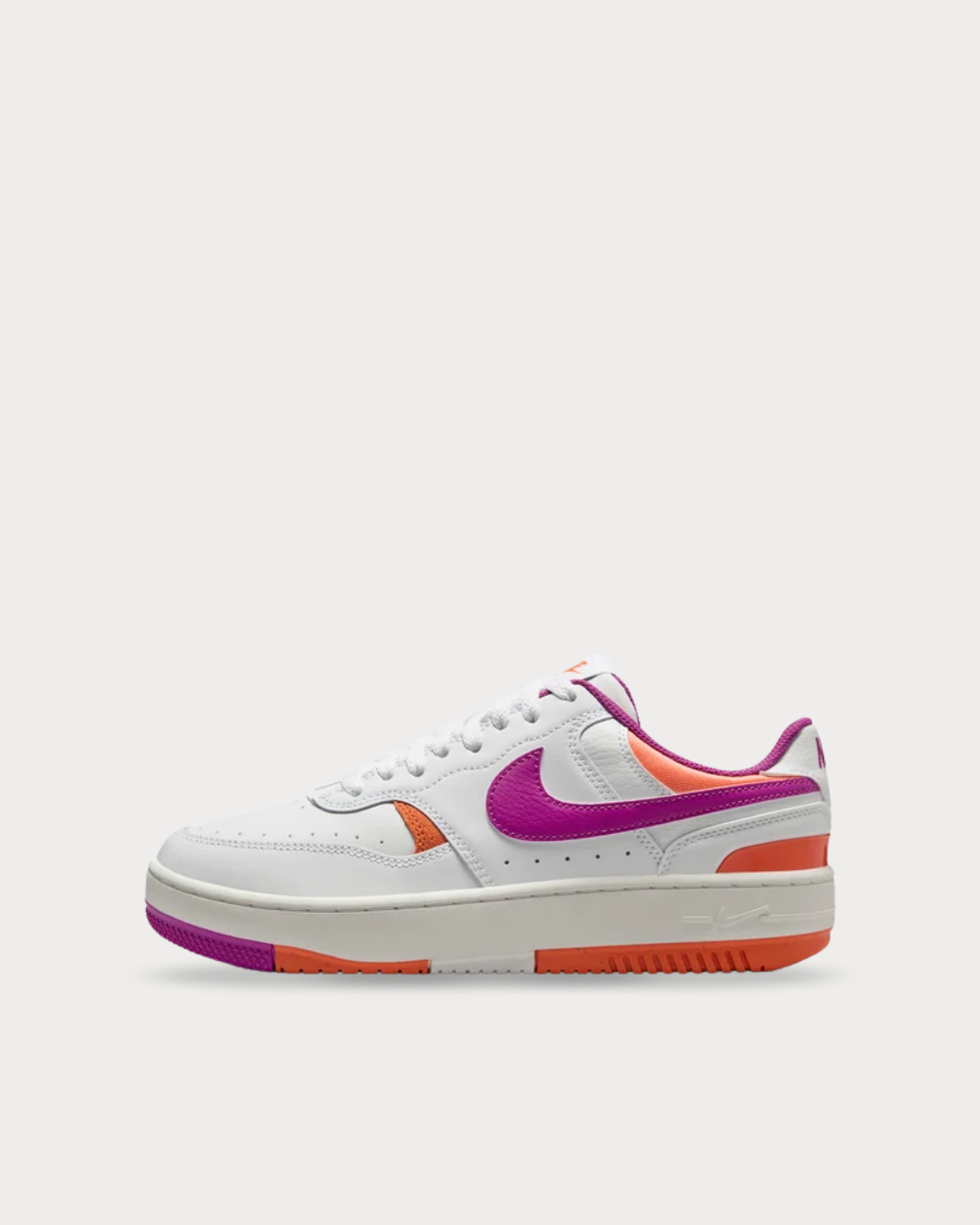 WMNS Nike Gamma Force - White/Wild Mango/Sail/Hot Fuchsia