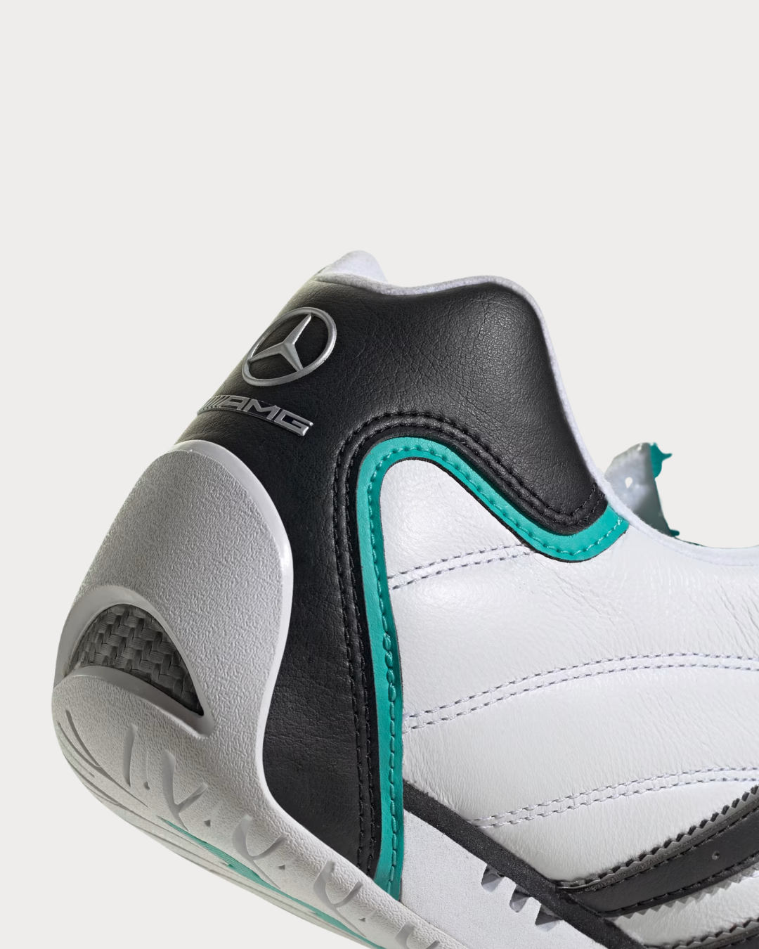 adidas  ADIRACER LO Mercedes - Cloud White / Core Black / Silver Metallic