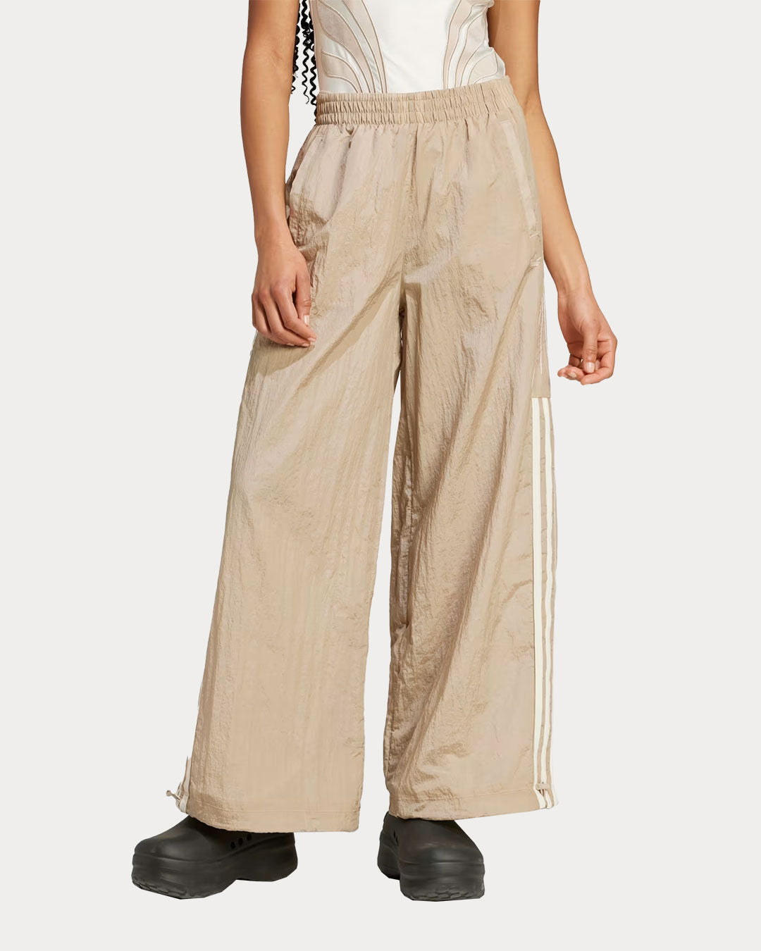 mowdel-front-IY9240